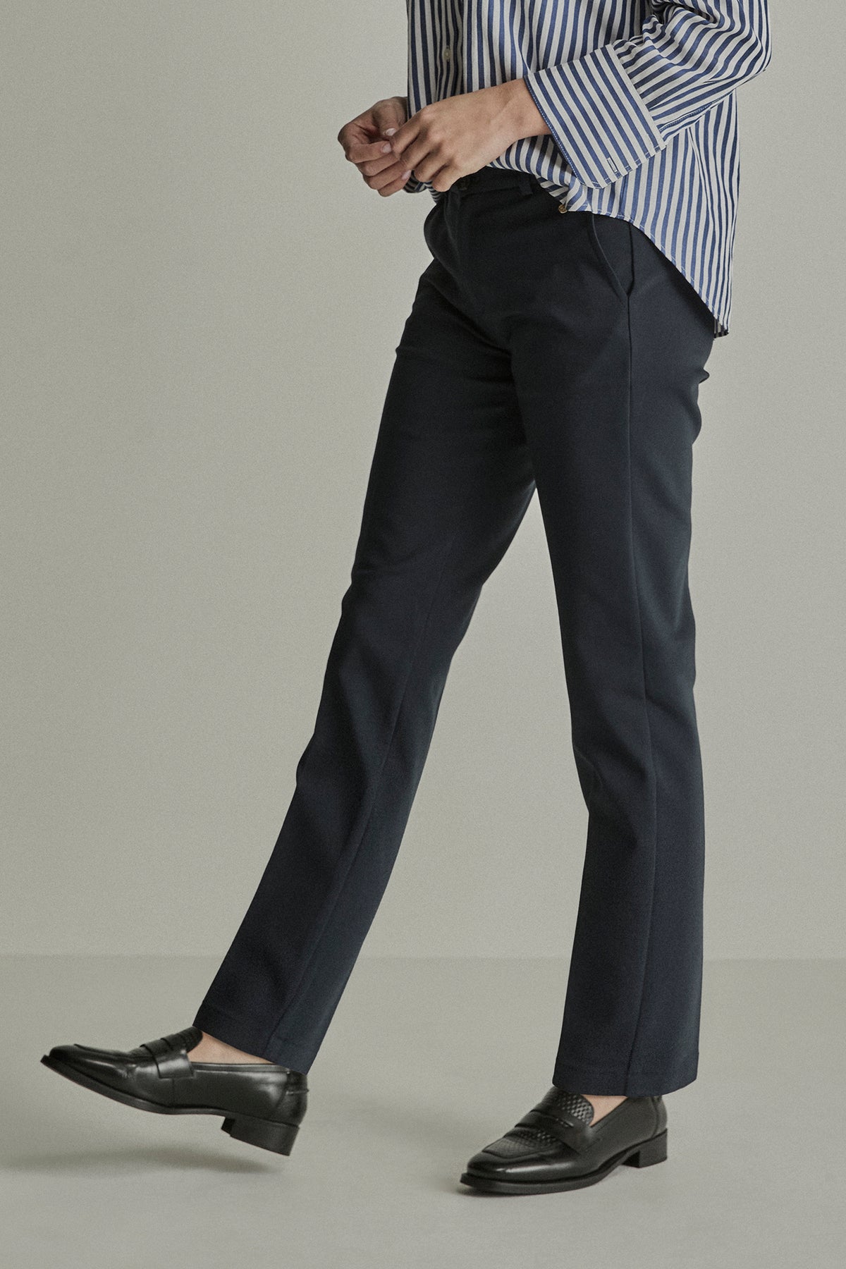 Cindy (Chino) / City Satin - Blue